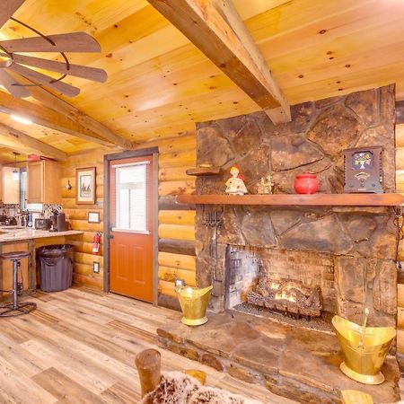 Pet-Friendly Chattanooga Cabin With Hot Tub And Kayaks Ngoại thất bức ảnh