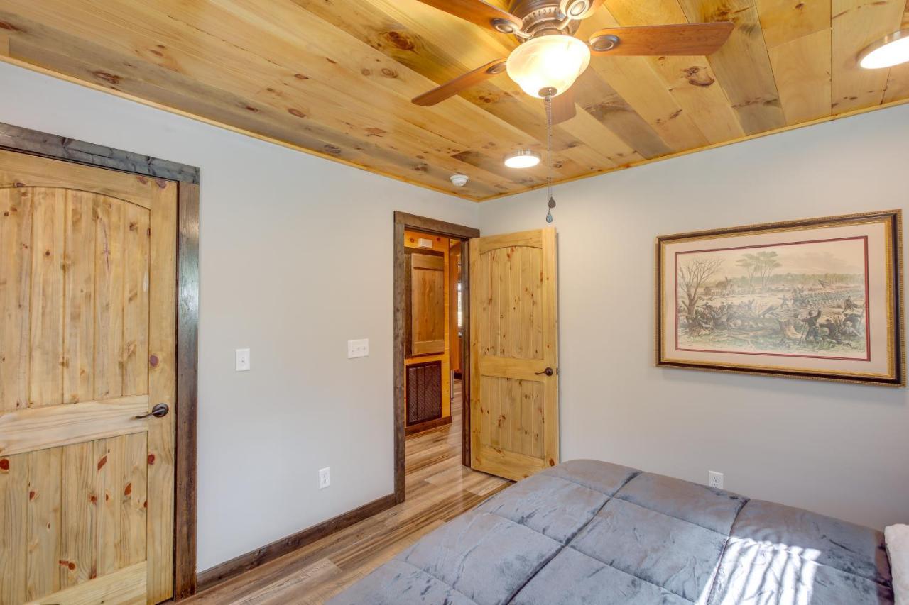 Pet-Friendly Chattanooga Cabin With Hot Tub And Kayaks Ngoại thất bức ảnh