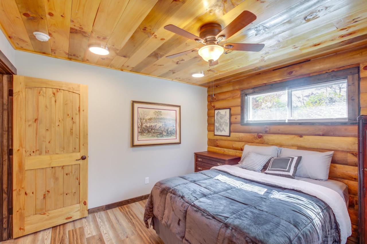 Pet-Friendly Chattanooga Cabin With Hot Tub And Kayaks Ngoại thất bức ảnh